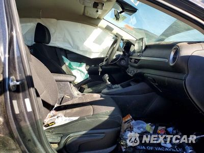 Zdjęcie 7 z 12 samochodu: 2019 KIA FORTE FE VIN:3KPF24AD5KE051517 - miniatura