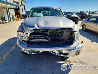 Piąte zdjęcie samochodu w środku: 2019 RAM 1500 CLASSIC SLT VIN:1C6RR6TT1KS653909 - miniatura
