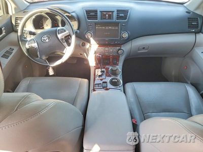 Zdjęcie 8 z 13 samochodu: 2012 TOYOTA HIGHLANDER LIMITED VIN:5TDYK3EH0CS053781 - miniatura