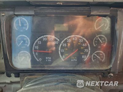 Zdjęcie 9 z 12 samochodu: 2005 FREIGHTLINER COLUMBIA 120 DUMP TRUCK VIN:1FUJA6CK15LN29909 - miniatura