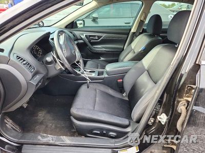 Zdjęcie 7 z 12 samochodu: 2017 NISSAN ALTIMA 2.5 SR VIN:1N4AL3AP1HC198600 - miniatura