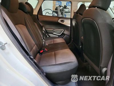 Zdjęcie 11 z 13 samochodu: 2023 KIA SOUL LX VIN:KNDJ23AU1P7860637 - miniatura