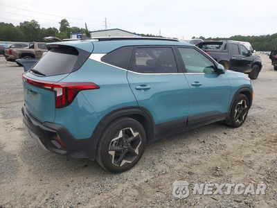 Trzecie zdjęcie samochodu z tyłu: 2025 KIA SELTOS EX VIN:KNDER2AA6S7723568 - miniatura