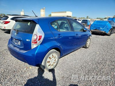 Trzecie zdjęcie samochodu z tyłu: 2012 TOYOTA PRIUS C ONE VIN:JTDKDTB32C1031268 - miniatura