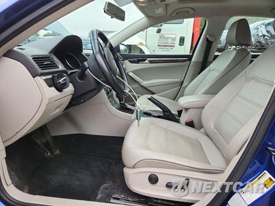 Zdjęcie 7 z 13 samochodu: 2016 VOLKSWAGEN PASSAT SE VIN:1VWBT7A39GC035031 - miniatura