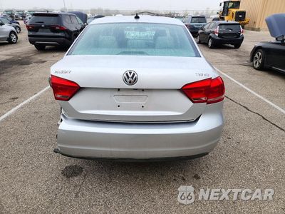 Zdjęcie 6 z 12 samochodu: 2014 VOLKSWAGEN PASSAT SE VIN:1VWBS7A36EC028070 - miniatura