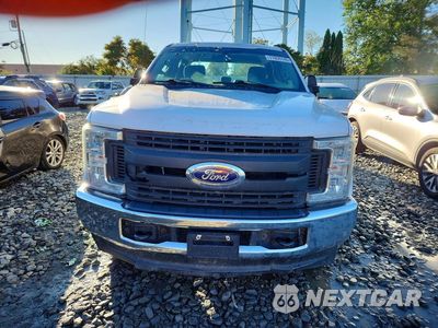 Piąte zdjęcie samochodu w środku: 2017 FORD F250 SUPER DUTY VIN:1FT7W2B65HEC00333 - miniatura
