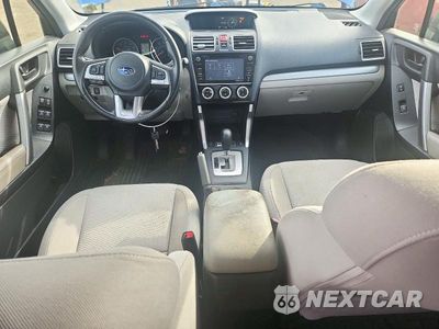 Zdjęcie 8 z 12 samochodu: 2017 SUBARU FORESTER 2.5I PREMIUM VIN:JF2SJAEC1HH402395 - miniatura
