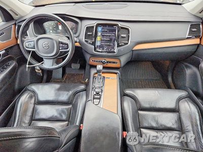 Zdjęcie 8 z 13 samochodu: 2016 VOLVO XC90 T6 VIN:YV4A22PL7G1025747 - miniatura