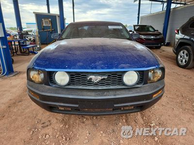 Piąte zdjęcie samochodu w środku: 2008 FORD MUSTANG VIN:1ZVHT80N885171255 - miniatura
