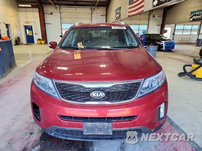 Piąte zdjęcie samochodu w środku: 2014 KIA SORENTO LX VIN:5XYKTCA68EG524700 - miniatura