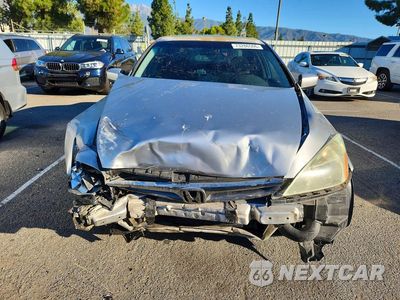 Piąte zdjęcie samochodu w środku: 2006 HONDA ACCORD EX VIN:1HGCM56796A078137 - miniatura