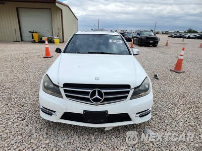 Piąte zdjęcie samochodu w środku: 2014 MERCEDES-BENZ C 250 VIN:WDDGF4HB5EG250882 - miniatura