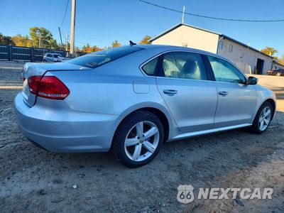 Trzecie zdjęcie samochodu z tyłu: 2013 VOLKSWAGEN PASSAT SE VIN:1VWBP7A37DC009799 - miniatura