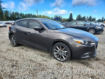Czwarte zdjęcie samochodu z boku: 2018 MAZDA 3 TOURING VIN:3MZBN1L30JM188262 - miniatura