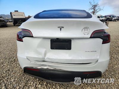 Zdjęcie 6 z 13 samochodu: 2024 TESLA MODEL Y VIN:7SAYGDEE9RA259854 - miniatura