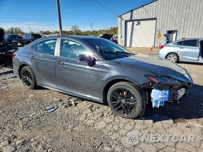 Czwarte zdjęcie samochodu z boku: 2025 TOYOTA CAMRY SE VIN:4T1DAACK8SU135400 - miniatura