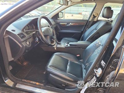 Zdjęcie 7 z 12 samochodu: 2008 MERCEDES-BENZ C 300 VIN:WDDGF54X08F034245 - miniatura