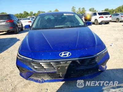 Piąte zdjęcie samochodu w środku: 2024 HYUNDAI ELANTRA LIMITED VIN:KMHLP4DG0RU818501 - miniatura