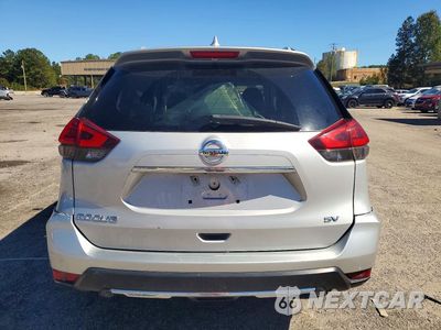 Zdjęcie 6 z 13 samochodu: 2017 NISSAN ROGUE SV VIN:5N1AT2MTXHC822855 - miniatura