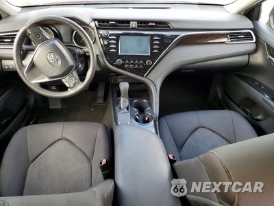 Zdjęcie 8 z 12 samochodu: 2018 TOYOTA CAMRY LE VIN:4T1B11HK3JU553779 - miniatura