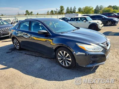 Czwarte zdjęcie samochodu z boku: 2017 NISSAN ALTIMA VIN:1N4AL3AP9HC127886 - miniatura