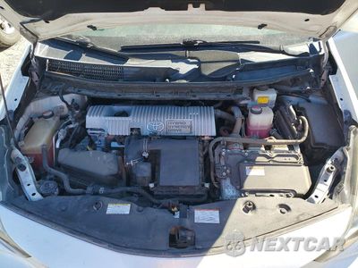 Zdjęcie 11 z 13 samochodu: 2016 TOYOTA PRIUS V TWO VIN:JTDZN3EU5GJ055005 - miniatura