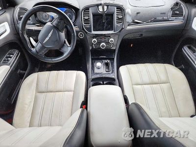 Zdjęcie 8 z 12 samochodu: 2019 CHRYSLER 300 S VIN:2C3CCABG2KH686100 - miniatura
