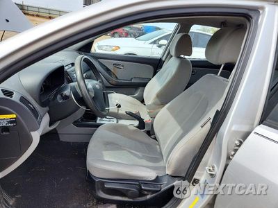 Zdjęcie 7 z 12 samochodu: 2010 HYUNDAI ELANTRA GLS VIN:KMHDU4ADXAU862890 - miniatura