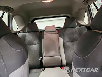 Zdjęcie 10 z 13 samochodu: 2021 TOYOTA RAV4 HYBRID XLE VIN:2T3R6RFV5MW003913 - miniatura