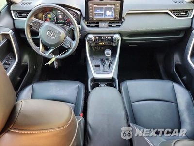 Zdjęcie 8 z 13 samochodu: 2020 TOYOTA RAV4 XLE PREMIUM VIN:2T3C1RFV6LC041896 - miniatura