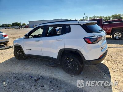 Drugie zdjęcie samochodu z przodu: 2026 JEEP COMPASS LATITUDE VIN:3C4NJDBN0TT216229 - miniatura