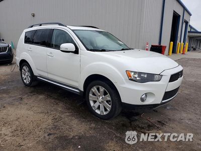 Czwarte zdjęcie samochodu z boku: 2013 MITSUBISHI OUTLANDER SE VIN:JA4AS3AW1DU014002 - miniatura