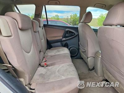 Zdjęcie 11 z 13 samochodu: 2007 TOYOTA RAV4 BASE VIN:JTMBD33V875106232 - miniatura