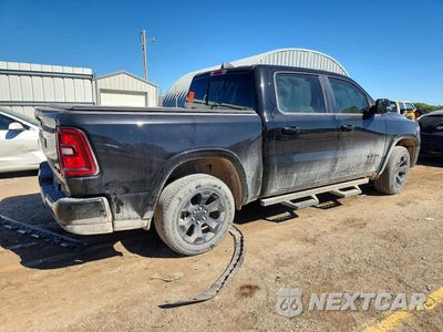 Trzecie zdjęcie samochodu z tyłu: 2025 RAM 1500 BIG HORN/LONE STAR VIN:1C6RRFFG2SN700216 - miniatura