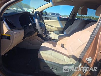 Zdjęcie 7 z 12 samochodu: 2016 HYUNDAI TUCSON SE VIN:KM8J33A45GU138954 - miniatura