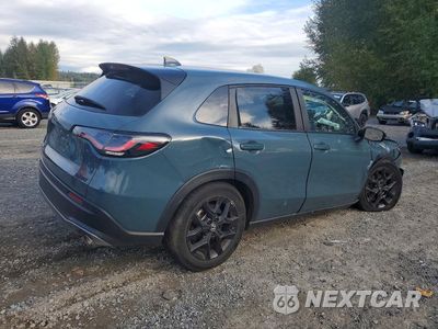 Trzecie zdjęcie samochodu z tyłu: 2024 HONDA HR-V SPORT VIN:3CZRZ2H59RM745181 - miniatura