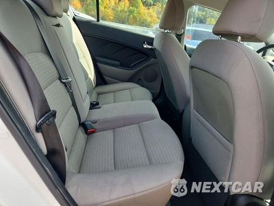 Zdjęcie 10 z 12 samochodu: 2014 KIA FORTE LX VIN:KNAFX4A68E5212605 - miniatura