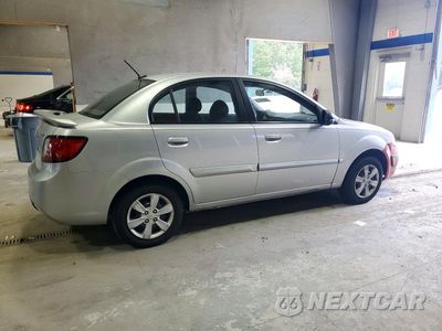 Trzecie zdjęcie samochodu z tyłu: 2010 KIA RIO BASE VIN:KNADH4A33A6650270 - miniatura
