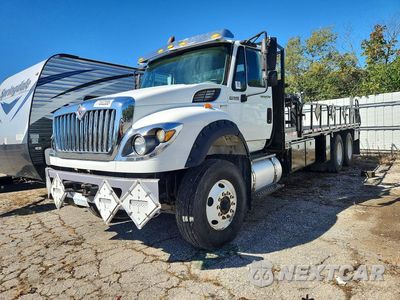 2014 INTERNATIONAL 7600 FLAT BED TRUCK 1HTGSSJT4EH790041 - główne zdjęcie licytacji z USA - miniatura