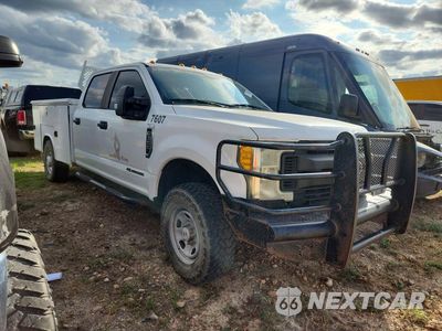 Czwarte zdjęcie samochodu z boku: 2018 FORD F350 SUPER DUTY VIN:1FD8W3FT5JEC67607 - miniatura