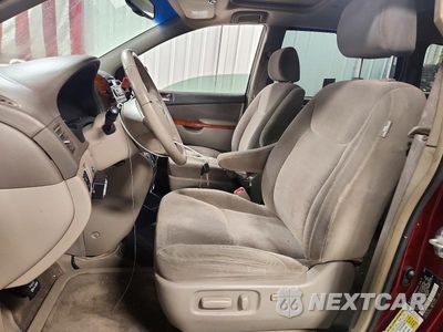 Zdjęcie 7 z 13 samochodu: 2007 TOYOTA SIENNA XLE 7-PASSENGER VIN:5TDZK22CX7S082055 - miniatura
