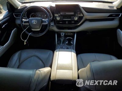 Zdjęcie 8 z 13 samochodu: 2023 TOYOTA HIGHLANDER XLE VIN:5TDKDRBH1PS014680 - miniatura
