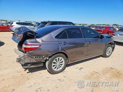 Trzecie zdjęcie samochodu z tyłu: 2017 TOYOTA CAMRY LE VIN:4T1BF1FK2HU271020 - miniatura