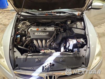 Zdjęcie 11 z 13 samochodu: 2007 HONDA ACCORD EX VIN:1HGCM56817A211788 - miniatura