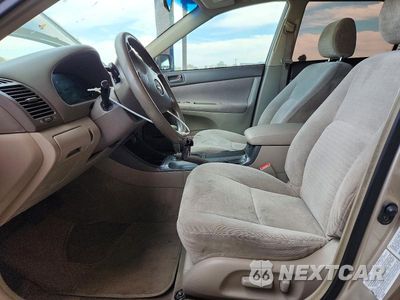 Zdjęcie 7 z 12 samochodu: 2002 TOYOTA CAMRY LE VIN:JTDBE32K020010296 - miniatura