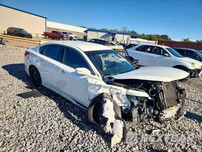 Czwarte zdjęcie samochodu z boku: 2017 NISSAN ALTIMA 2.5 S VIN:1N4AL3AP9HN330832 - miniatura
