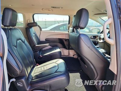 Zdjęcie 11 z 13 samochodu: 2019 CHRYSLER PACIFICA TOURING L VIN:2C4RC1BG0KR554193 - miniatura