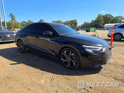 Czwarte zdjęcie samochodu z boku: 2023 AUDI A3 PREMIUM VIN:WAUAUDGY0PA083880 - miniatura