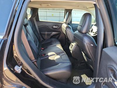 Zdjęcie 11 z 13 samochodu: 2020 JEEP CHEROKEE LATITUDE PLUS VIN:1C4PJMLB8LD523859 - miniatura